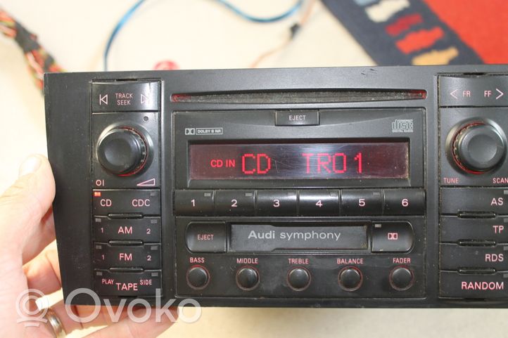 Audi A4 S4 B5 8D Radio/CD/DVD/GPS head unit 8D0035195