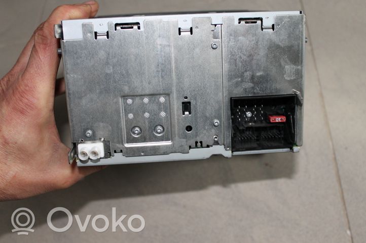 Audi TT TTS Mk2 Radio / CD/DVD atskaņotājs / navigācija 8J0035186M