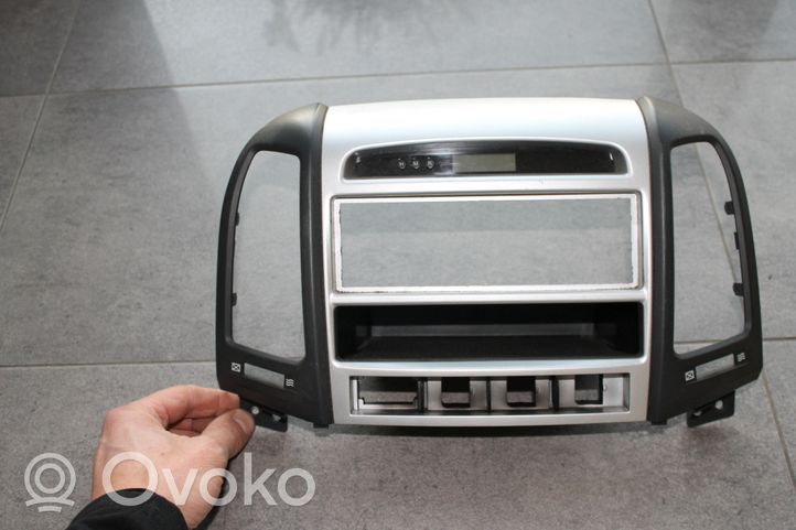 Hyundai Santa Fe Konsola środkowa / Radio / GPS 945102B000