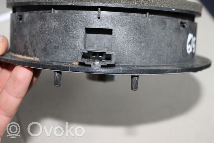 Audi Q3 8U Głośnik drzwi przednich 8R0035415