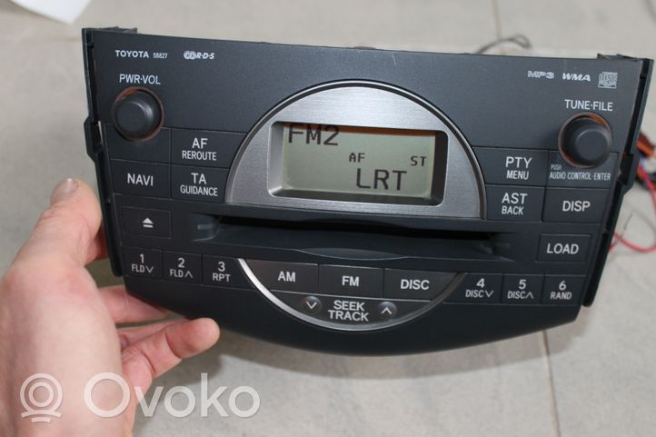 Toyota RAV 4 (XA30) Unidad delantera de radio/CD/DVD/GPS 8612042220