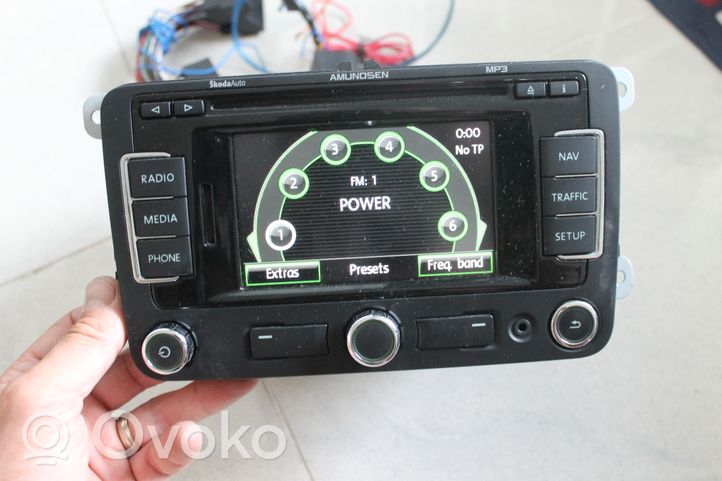 Skoda Superb B6 (3T) Radio/CD/DVD/GPS-pääyksikkö 3T0035192B