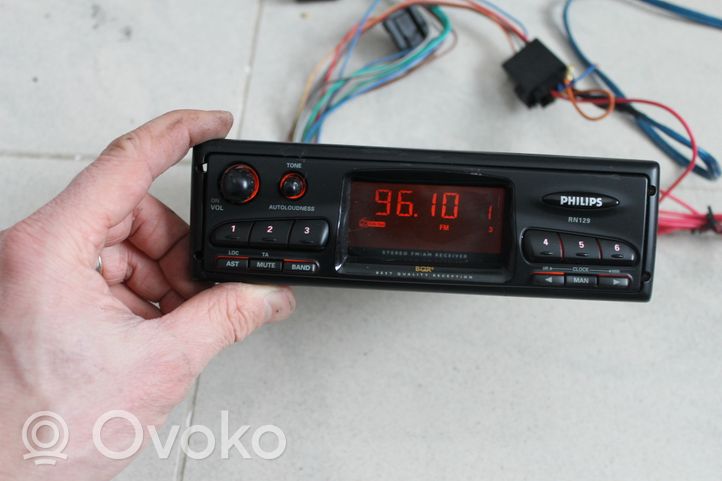 Mercedes-Benz E W124 Radio/CD/DVD/GPS-pääyksikkö 