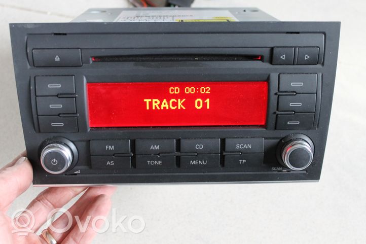 Seat Exeo (3R) Radio / CD/DVD atskaņotājs / navigācija 3R0035186