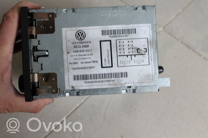 Volkswagen Transporter - Caravelle T5 Radio/CD/DVD/GPS-pääyksikkö 6Q0035152F