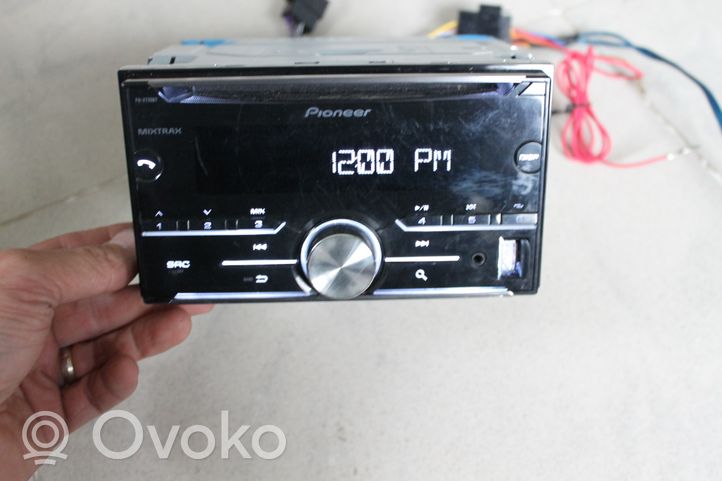 Nissan Juke I F15 Radio/CD/DVD/GPS-pääyksikkö 