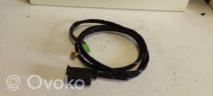 Audi A6 S6 C6 4F USB savienotājs 4F0035727