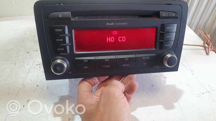 Audi A3 S3 8P Panel / Radioodtwarzacz CD/DVD/GPS 8P0035186P