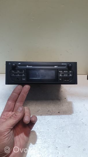 Renault Trafic III (X82) Panel / Radioodtwarzacz CD/DVD/GPS 281156175R