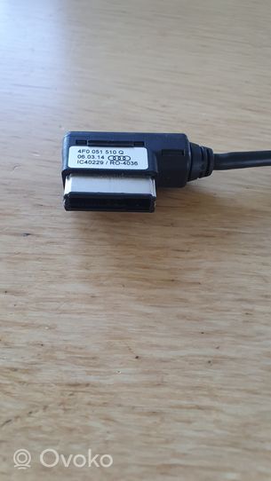 Audi A4 S4 B8 8K Connettore plug in USB 4F0051510Q