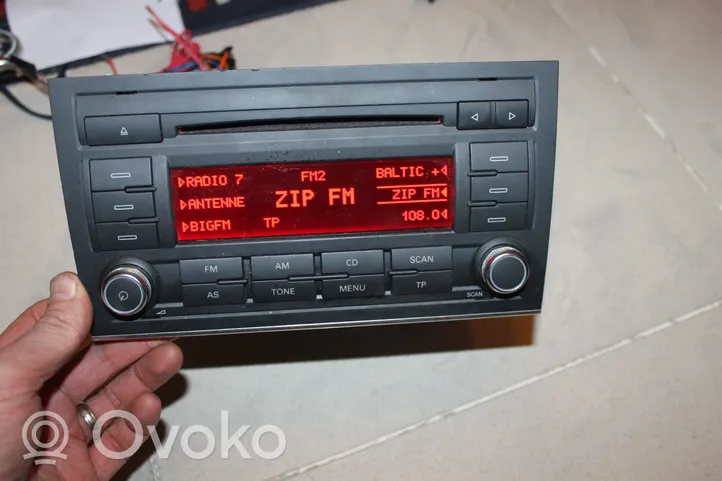 Seat Exeo (3R) Radio / CD/DVD atskaņotājs / navigācija 3R0035186