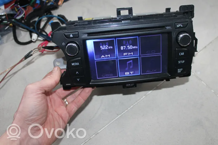 Toyota Yaris Panel / Radioodtwarzacz CD/DVD/GPS 861400D050