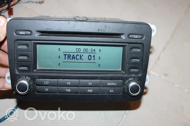 Volkswagen Golf Plus Radio / CD/DVD atskaņotājs / navigācija 1K0035186P