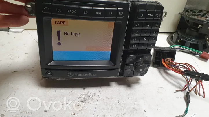 Mercedes-Benz S W220 Unidad delantera de radio/CD/DVD/GPS A2208203789