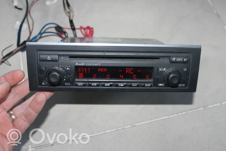 Audi A4 S4 B7 8E 8H Radio/CD/DVD/GPS-pääyksikkö 8E0035186