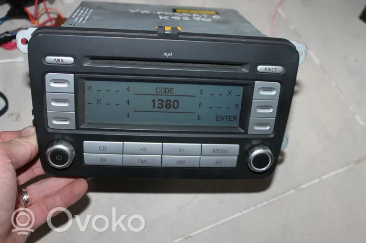 Volkswagen Tiguan Unité principale radio / CD / DVD / GPS 1K0035186AD