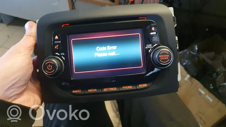 Fiat 500L Radio/CD/DVD/GPS-pääyksikkö 07355944710