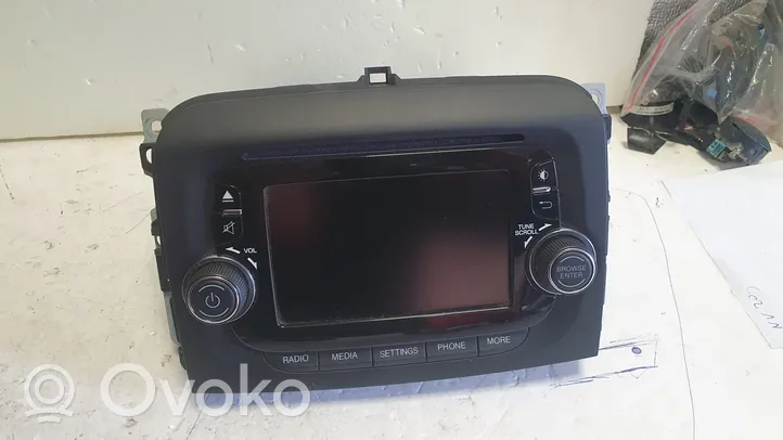 Fiat 500L Radio/CD/DVD/GPS-pääyksikkö 07355944710