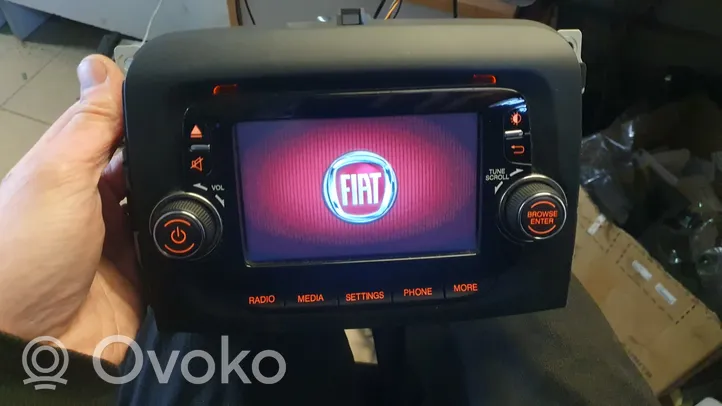 Fiat 500L Radio/CD/DVD/GPS-pääyksikkö 07355944710