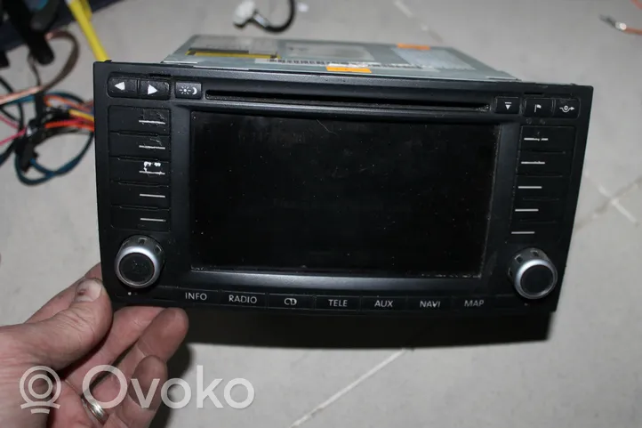 Volkswagen Touareg I Radio/CD/DVD/GPS-pääyksikkö 7L6035191C