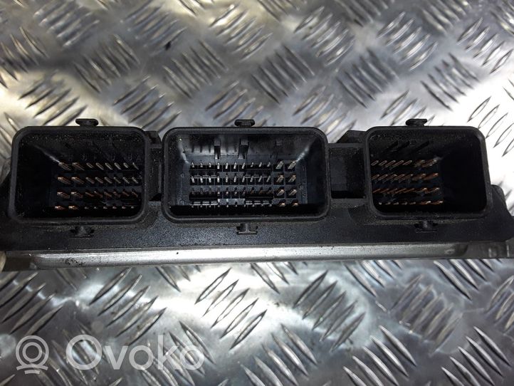 Renault Megane II Sterownik / Moduł ECU 0281011549