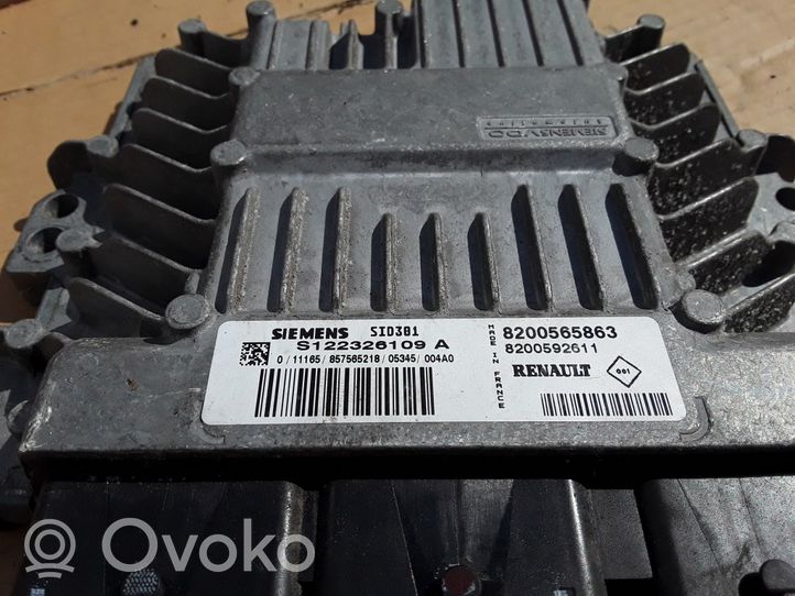 Renault Megane II Sterownik / Moduł ECU S122326109