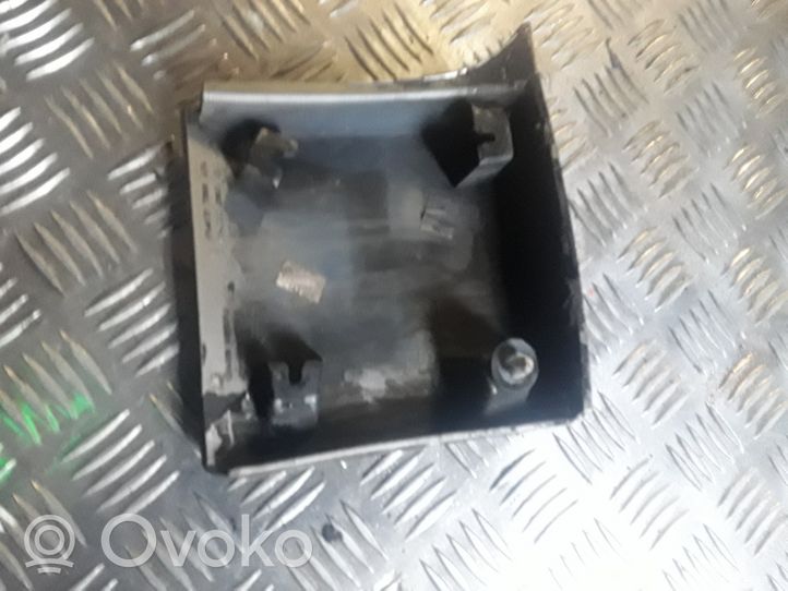 Opel Vivaro Rivestimento della portiera anteriore (modanatura) 768196268