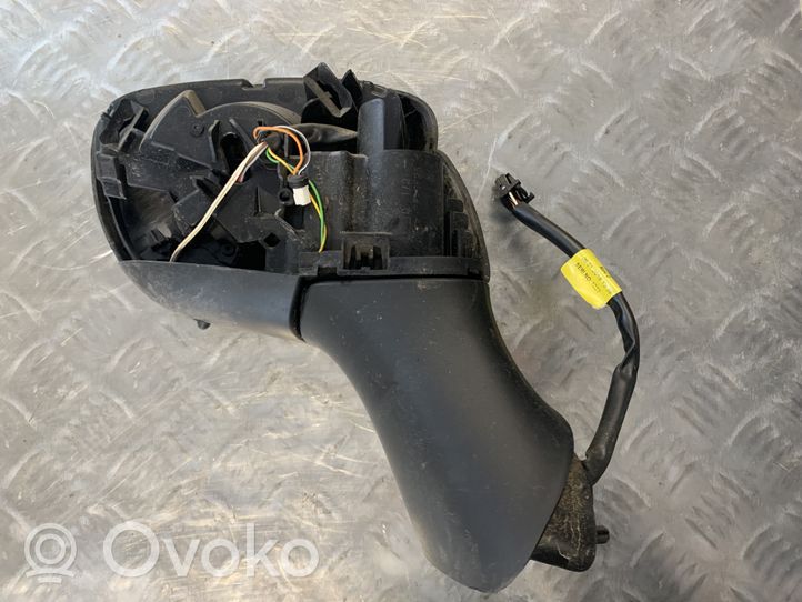 Renault Clio IV Etuoven sähköisen sivupeilin osa 4020A00669