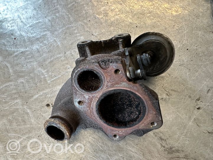 Nissan Juke I F15 EGR-linjan letku 