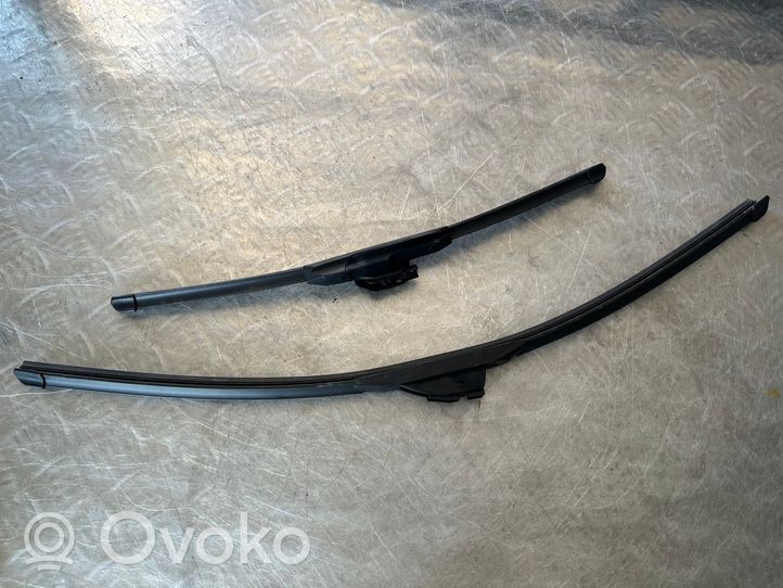 Renault Kadjar Windshield/front glass wiper blade 