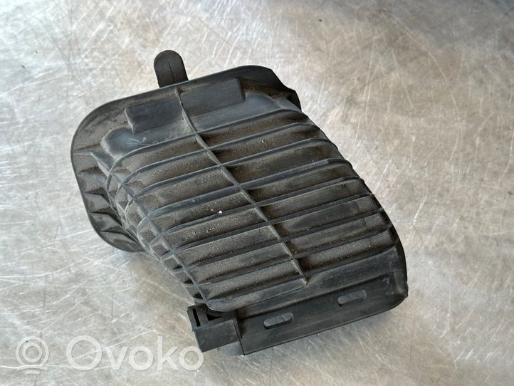 BMW 3 F30 F35 F31 Część rury dolotu powietrza 13717613156