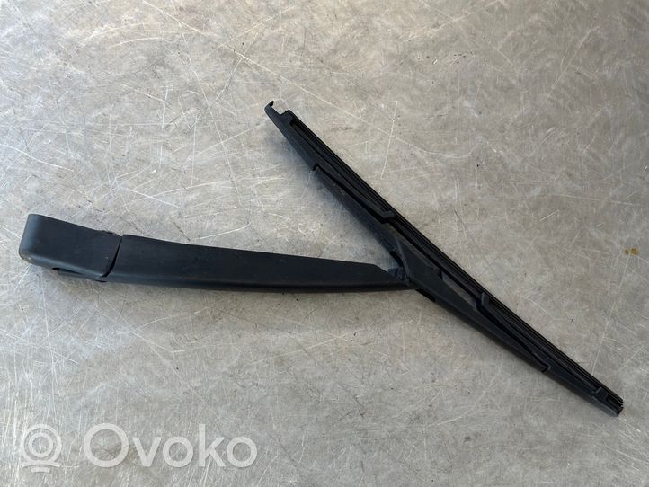 Nissan Qashqai Ramię wycieraczki szyby tylnej 28790JD00A