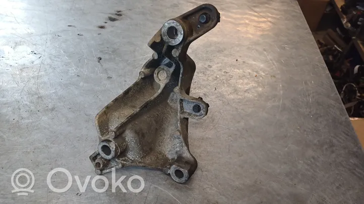 Nissan Qashqai Pavarų dėžės tvirtinimo kronšteinas 112531366R