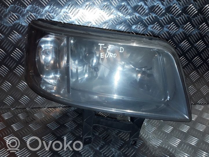 Volkswagen Transporter - Caravelle T5 Lampa przednia 1305235738