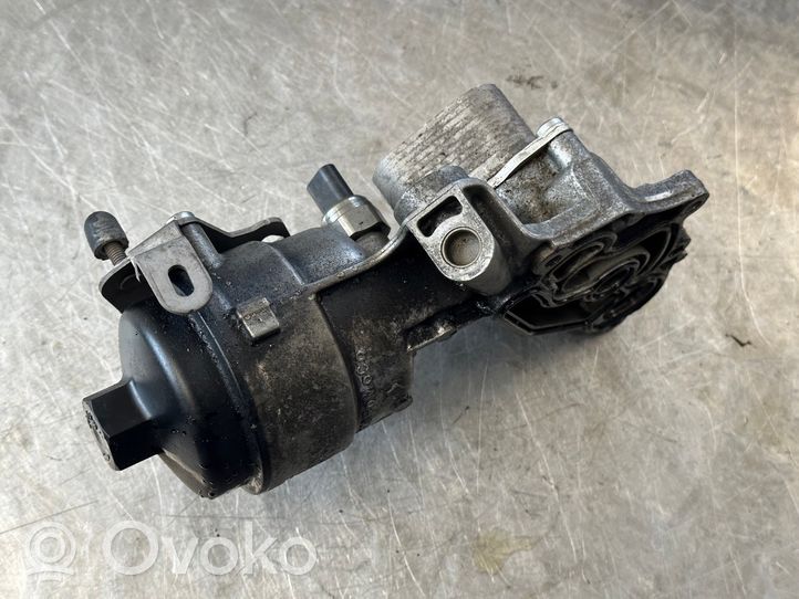 Peugeot 5008 II Supporto di montaggio del filtro dell’olio 9823532380