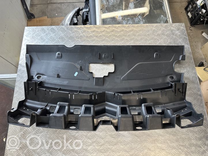 Citroen C5 Grotelės viršutinės 9650279777