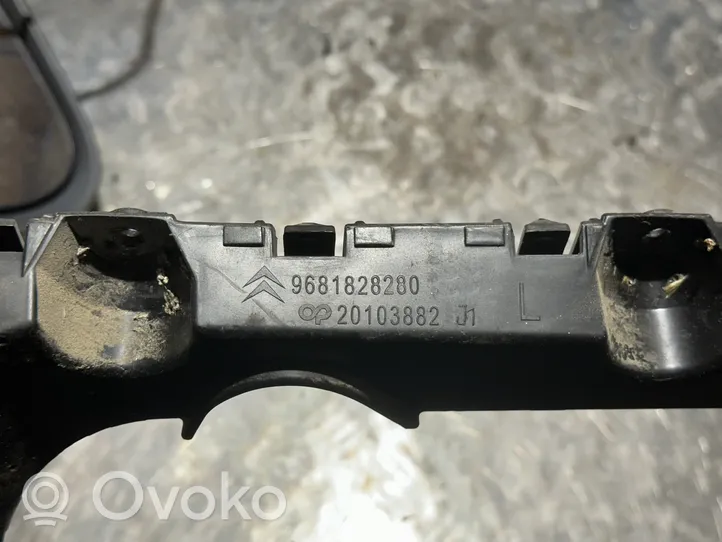 Citroen C3 Picasso Takapuskurin kannake 9681828280