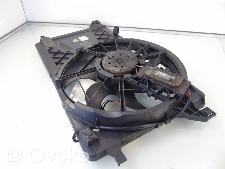 Ford Focus Radiator cooling fan shroud 3M5H-8C607-RE