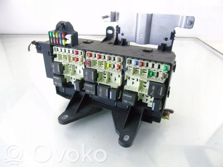 Jaguar XE Module de fusibles, 11.77 € | OVOKO