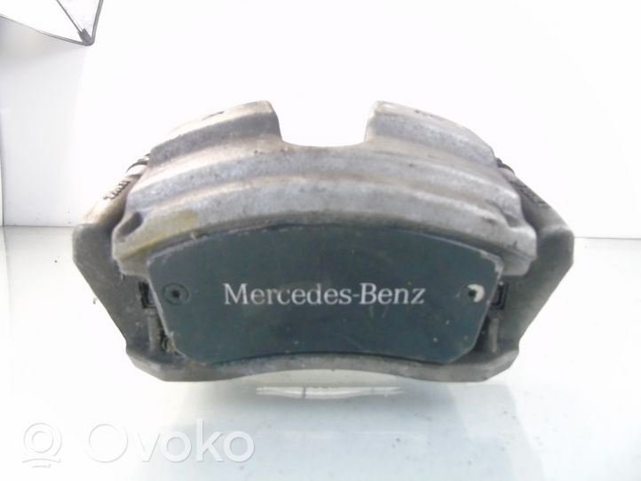 Mercedes-Benz A W177 Zacisk hamulcowy przedni A1774214100