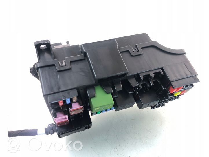 Vauxhall Mokka Module de fusibles 2109261