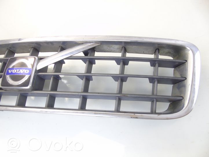 Volvo XC90 Maskownica / Grill / Atrapa górna chłodnicy 30678983