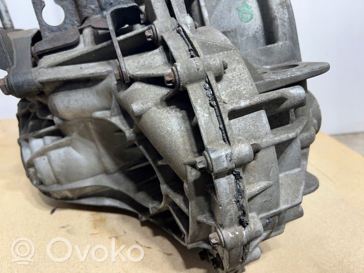 Opel Vivaro Manual 6 speed gearbox PF6010