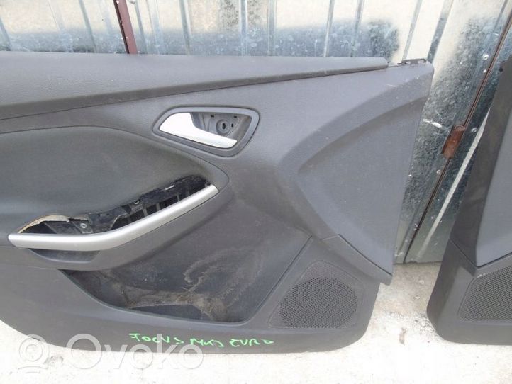 Ford Focus Etuoven verhoilu 