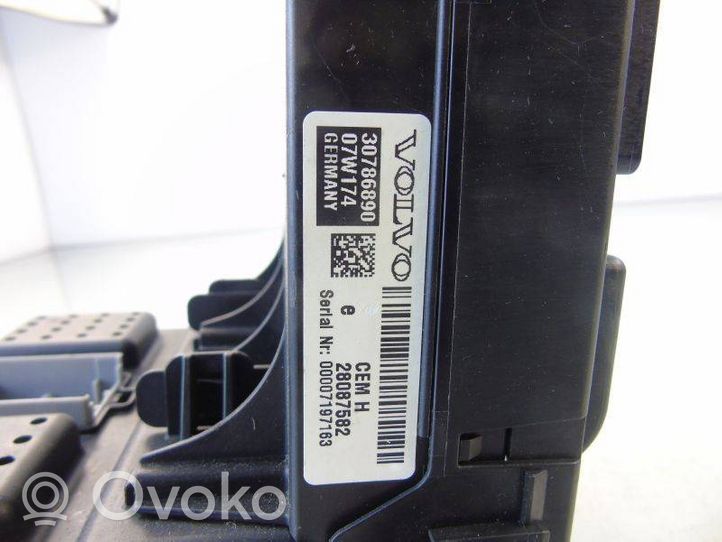 Volvo XC90 Module de fusibles 30786890