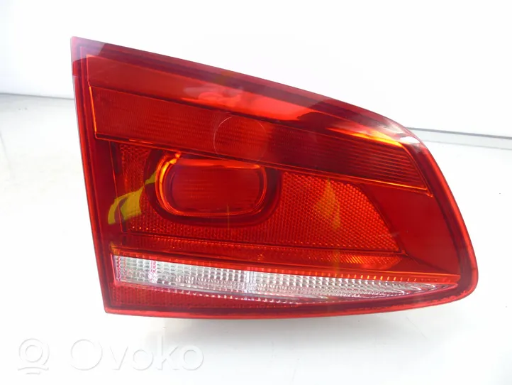 Volkswagen PASSAT B7 Tailgate rear/tail lights 3AF945093M