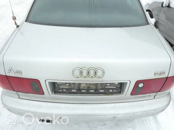 Audi A8 S8 D2 4D Couvercle de coffre 