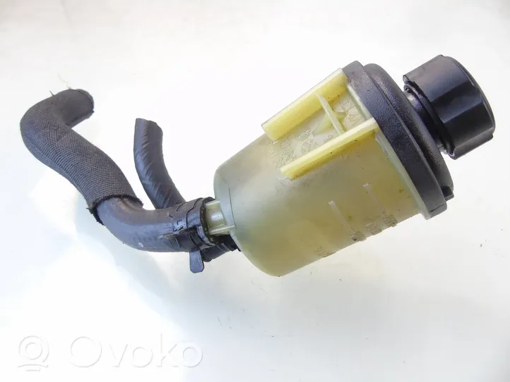 Volvo V70 Power steering fluid tank/reservoir 31302576