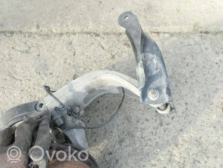 Citroen C6 Zwrotnica koła przedniego 9661544680C