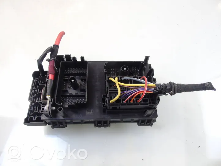 Opel Zafira C Fuse module 13368645